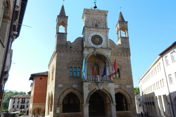 Piattaforme aeree in vendita nuove usate e a noleggio Pordenone