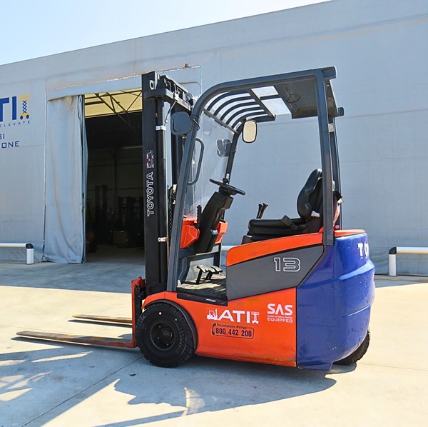 Carrello-Elevatore-Controbilanciato-Frontale-Usato-Toyota-7FBEST13
